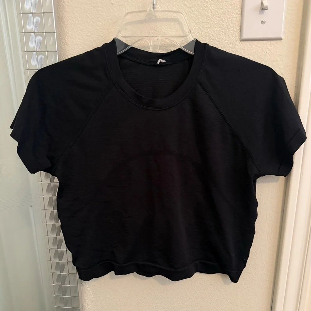 Lululemon Women’s Swiftly Tech Cropped Short-Sleeve Shirt 2.0 - 10 - Picture 2 of 3